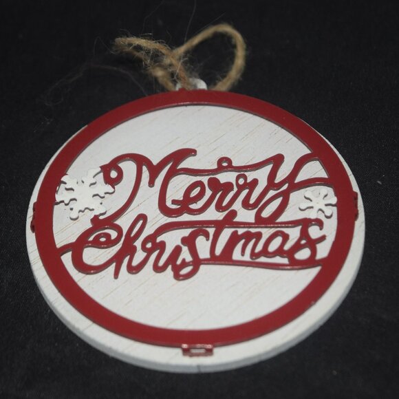 Merry Christmas ornament - Picture 1 of 2